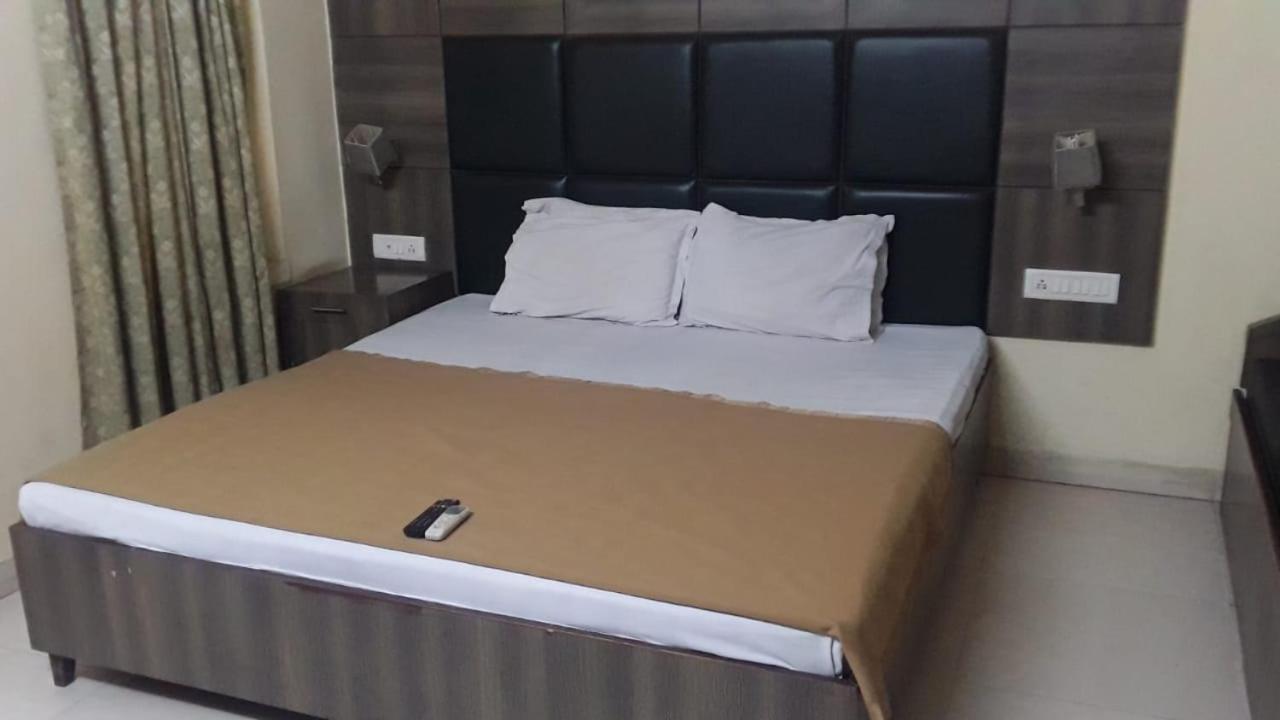 Hotel Shelter Tarapith Esterno foto